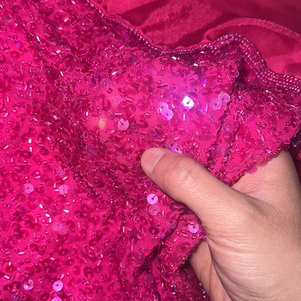 SCALA Vintage 1980’s Hot Pink Silk Sequin Beaded Backless Gown, size small - Picture 8 of 13